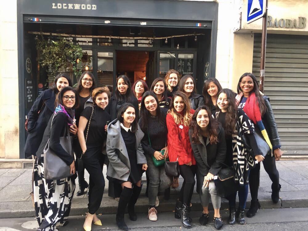 Latinas Who Travel in Paris International Meet up - Latinas que Viajan - Latinas en Paris